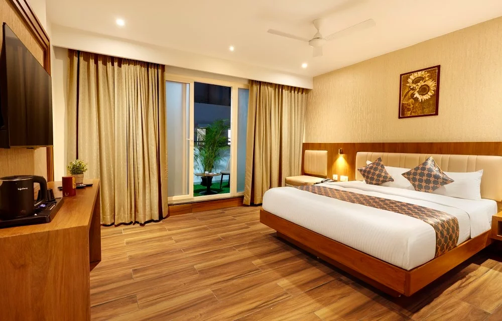Deluxe Balcony Room