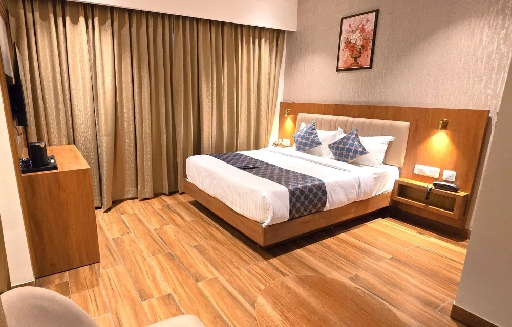 Liza Royale Hotel
